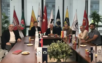 Samsunspor Teknik Direktörü Hüseyin Eroğlu, İZVAK’ı ziyaret etti