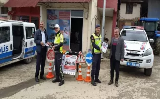 Saraydüzü’nde sürücülere trafik bilgilendirmesi yapıldı