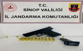 Saraydüzü’nde üzerinde ruhsatsız tabanca bulunan zanlı gözaltına alındı