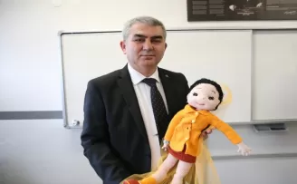 Şehit Şerife Bacı’nın “Elif bebeği“ İstiklal Yolu’nda