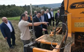 Sinop'ta 16 yıl sonra yeniden ekimi yapılan şeker pancarında hasat başladı