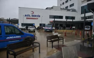 Sinop’ta işçileri taşıyan minibüs devrildi, 13 kişi yaralandı