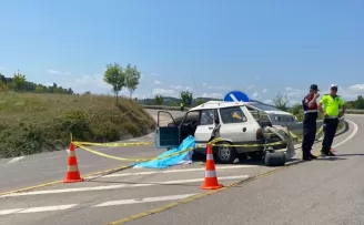 Sinop’ta refüje çarpan otomobilin sürücüsü öldü