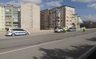 Sungurlu’da polis ekipleri trafik denetimi yaptı