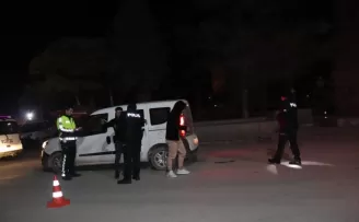 Sungurlu’daki trafik denetiminde 17 sürücüye 36 bin 600 lira ceza