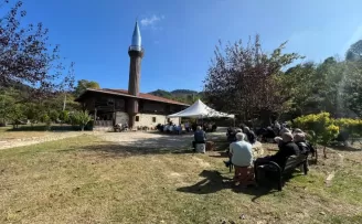 Tarihi Hemşin Camisi’nde geleneksel mevlit programı düzenlendi