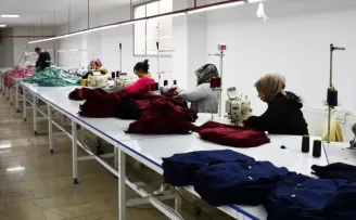Tekstil firması, “Asrın felaketi“ bölgesindeki depremzedeler için üretim yapıyor