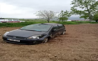 Tokat’ta devrilen otomobildeki 4 kişi yaralandı