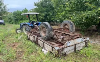 Tokat’ta devrilen traktörün sürücüsü ile römorkunda bulunan 14 kişi yaralandı