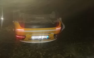 Tokat'ta direğe çarpan taksinin sürücüsü öldü, 2 kişi yaralandı