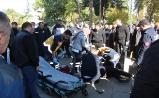 Tokat'ta parkta bıçaklı saldırıya uğrayan kişi yaralandı