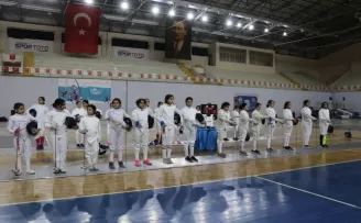 Trabzon'da eskrim bölgesel epe açık turnuvaları başladı