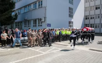 Trabzon’da kansere yenik düşen polis memuru için tören düzenlendi
