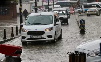 Trabzon’da sağanak etkili oldu