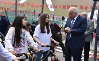 Trabzon’daki depremzede çocuklar trafik kurallarını eğlenerek öğrendi