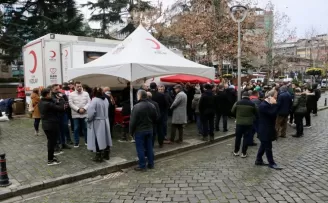 Trabzon, Rize, Ordu ve Giresun'da depremzedeler için kan bağışı