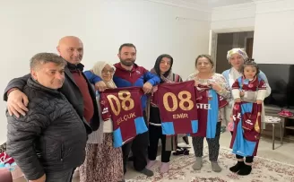 Trabzonspor’dan vefat eden taraftarın ailesine taziye ziyareti