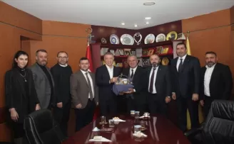 Trabzonspor Kulübü Başkanı Ahmet Ağaoğlu TTB'yi ziyaret etti