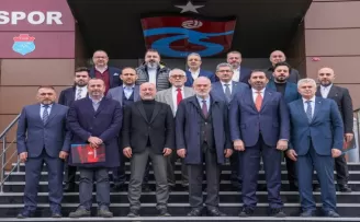 Trabzonspor Kulübünün yeni yönetim kurulu üyeleri mazbatalarını aldı