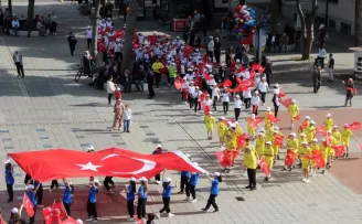 Ünye’de “100. Yıl Cumhuriyet Korteji“ yapıldı