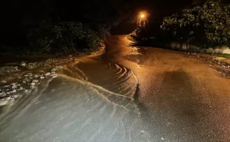 Ünye’de sağanak hayatı olumsuz etkiledi