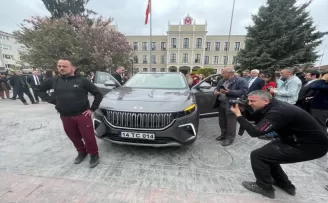Yerli otomobil Togg, Bolu’da vatandaşlara tanıtılıyor