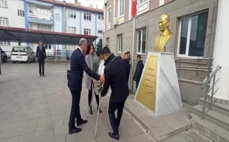 Yeşilyurt'ta 24 Kasım Öğretmenler Günü kutlandı