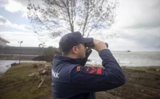Zonguldak’ta batan geminin kayıp 7 personelini arama çalışmaları sürüyor