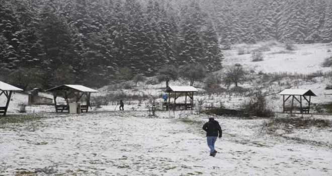 Abant'a mevsimin ilk karı yağdı