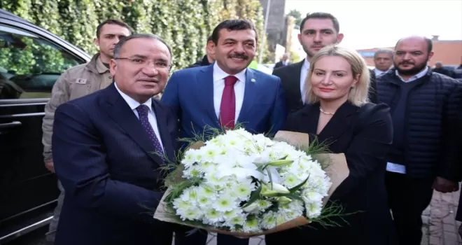 Adalet Bakanı Bozdağ, Zonguldak'ta partililerle buluşmasında konuştu: