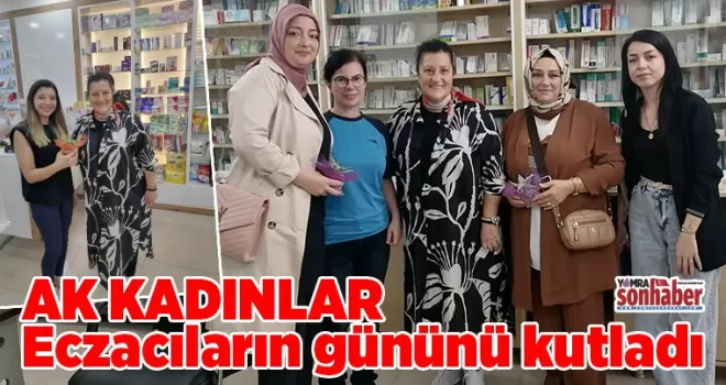 AK Kadınlar Eczacıların gününü kutladı