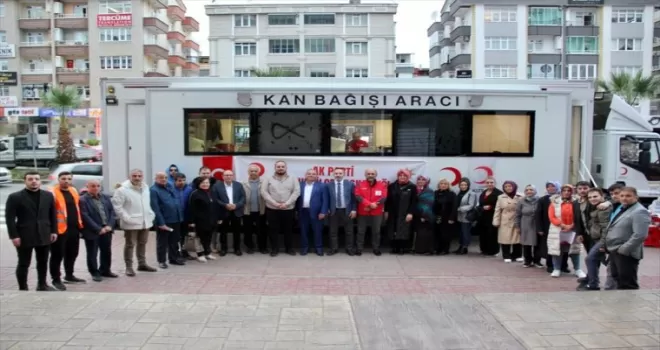 AK Parti Atakum teşkilatı kan bağışında bulundu