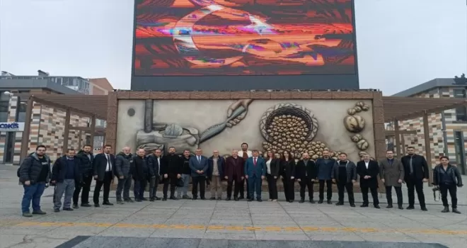 AK Parti Çorum İl Başkanı Günay, gazetecilerle bir araya geldi