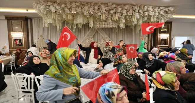 AK Parti’li Karaaslan, Samsun’da kadın seçmenlerle bir araya geldi: