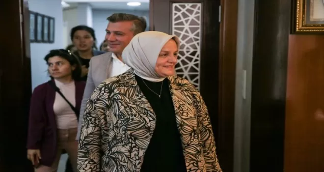 AK Parti'li Keşir, Bolu'da kadın partililerle buluştu: