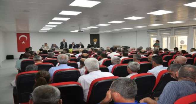 AK Parti milletvekilleri Gümüşhacıköy’de muhtarlarla buluştu