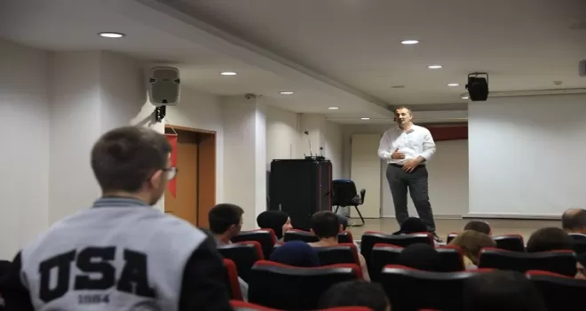 Akçaabat Belediye Başkanı Ekim, lise öğrencileriyle tecrübelerini paylaştı