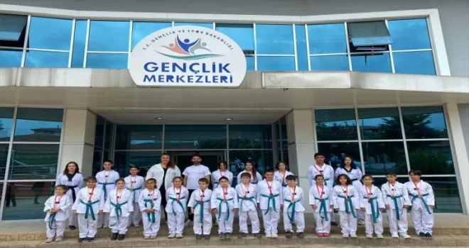 Alaçam’da tekvando sarı yeşil kuşak terfi sınavı yapıldı