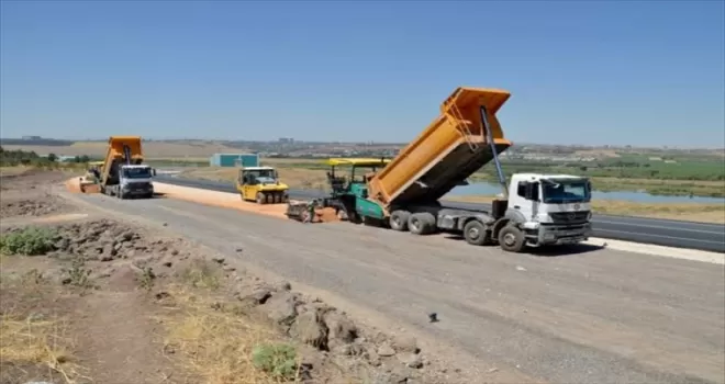 Alaçam’ın Akgüney Mahallesi’nde yol çalışmaları tamamlandı