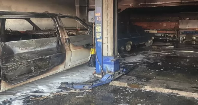 Amasya’da araç tamir atölyesinde çıkan yangın hasara yol açtı
