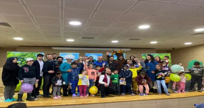 Amasya’da depremzede çocuklar için tiyatro oyunu sahnelendi