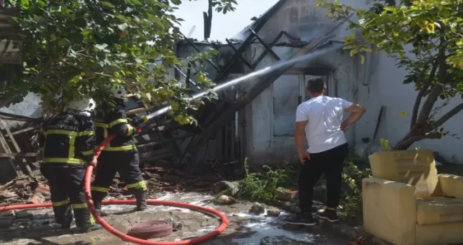 Amasya'da iki evde çıkan yangın söndürüldü