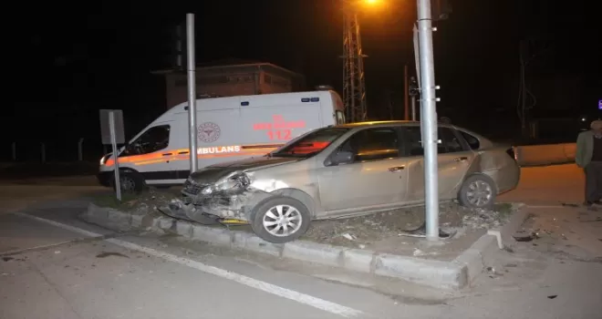 Amasya’da iki otomobilin çarpışması sonucu 5 kişi yaralandı