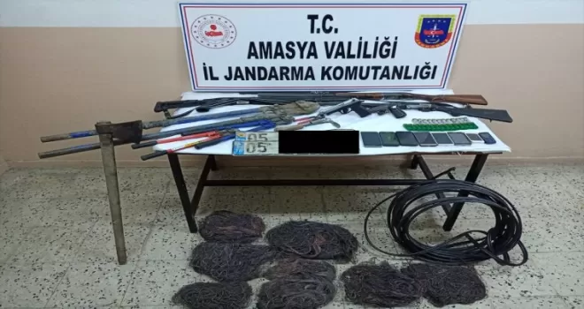 Amasya'da kablo ve tarım aleti hırsızlığı iddiasıyla 3 zanlı tutuklandı