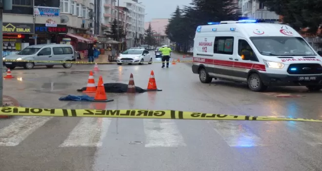 Amasya'da kamyonun çarptığı lise öğrencisi hayatını kaybetti