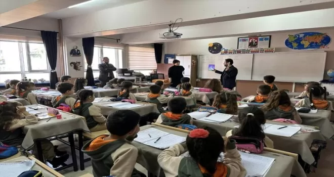 Amasya’da öğrenciler artırılmış gerçeklik gözlükleriyle tanıştı