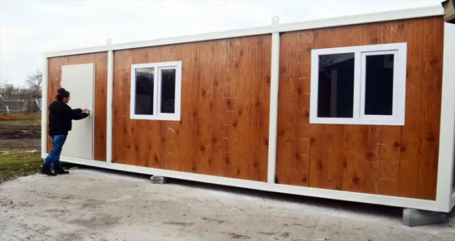 Amasya’da prefabrik ev ve konteyner üreticileri depremzedeler için mesaide