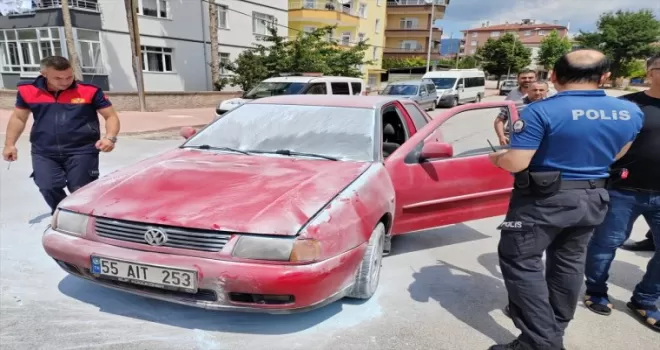 Amasya’da seyir halindeki otomobil yandı
