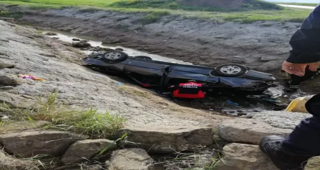 Amasya’da sulama kanalına devrilen otomobildeki 2 kişi öldü, 1 kişi yaralandı