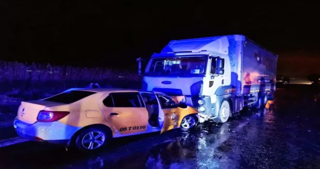 Amasya’da tırla çarpışan taksinin sürücüsü öldü
